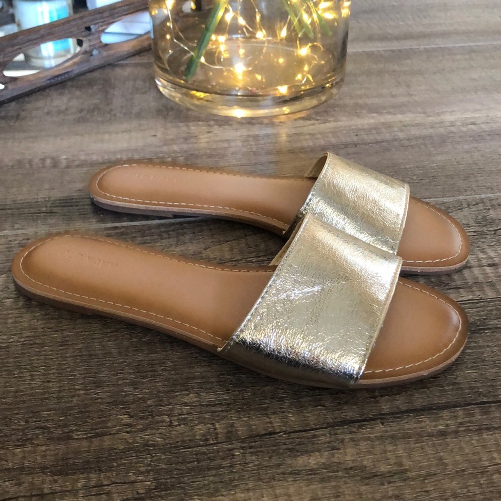 NWOT Tan & metallic gold slide sandals